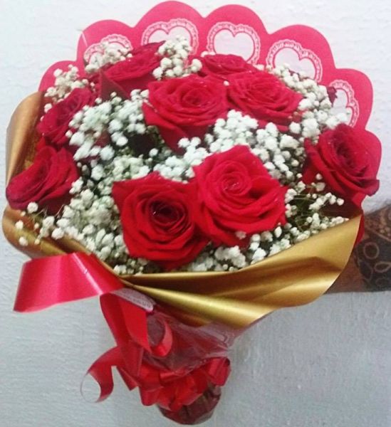 Buquê com 12 Rosas